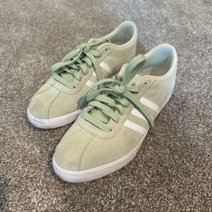 Adidas otholite float
